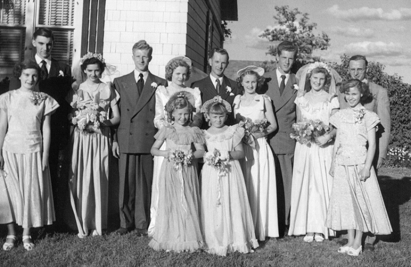 ../Images/The Grapentine Family in the 50s.jpg